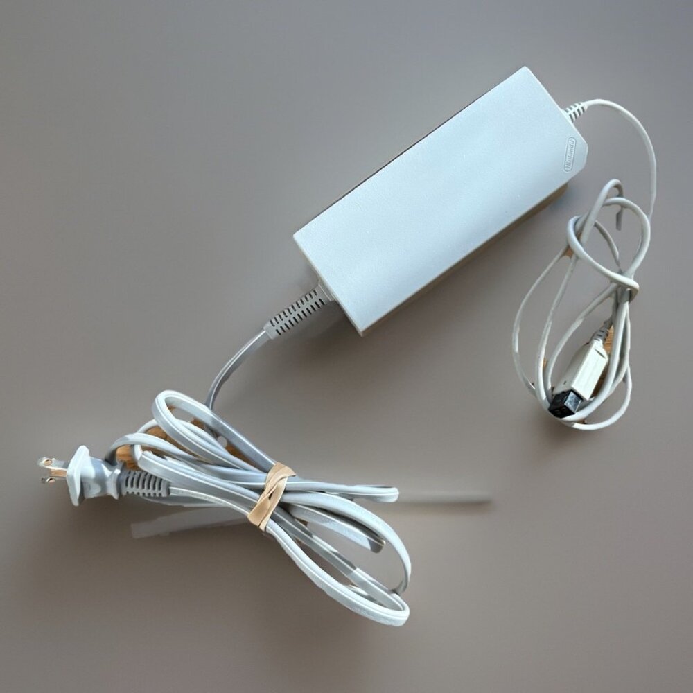 OEM Nintendo Wii‎ AC Adapter RVL-002 USA Power Supply Charger 12V 3.7A AUTHENTIC